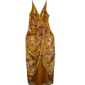 3/4 Express yellow w a beautiful print, only wore once, size S, fits S and M